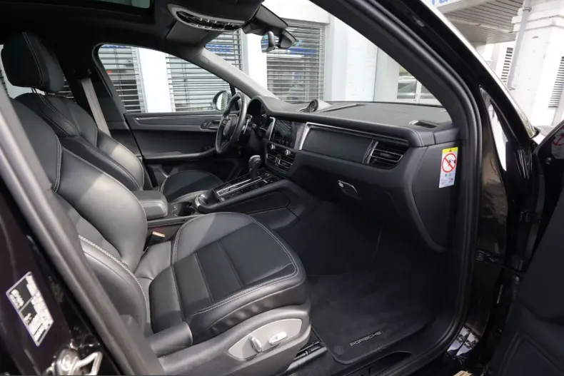 Porsche Macan din 2022 cu 44.000 km - oferta POR210807 - foto 4