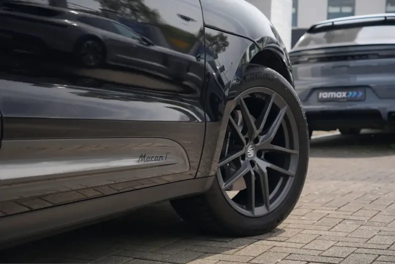 Porsche Macan din 2022 cu 44.000 km - oferta POR210807 - foto 12