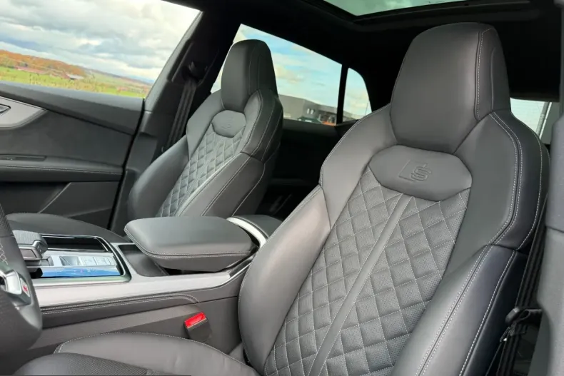 Audi SQ8 din 2025 cu 6.800 km - oferta AUD210808 - foto 26