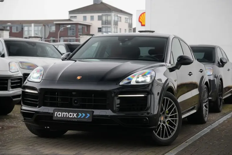 Porsche Cayenne din 2023 cu 59.000 km - oferta POR210809 - foto 1