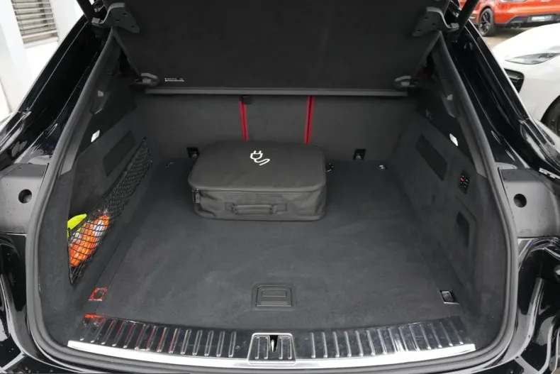Porsche Cayenne din 2023 cu 59.000 km - oferta POR210809 - foto 44