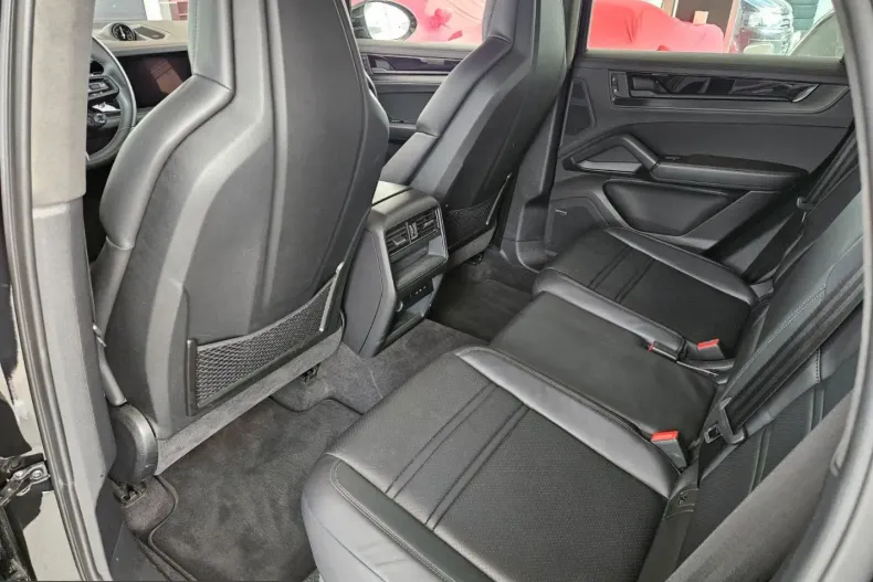 Porsche Cayenne din 2024 cu 34.000 km - oferta POR210815 - foto 16