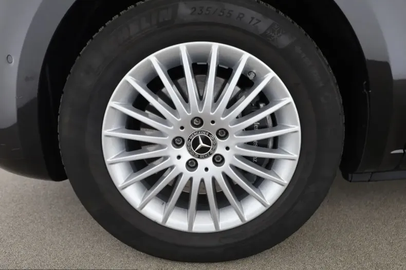 Mercedes-Benz V 300 (Clasa V) din 2025 cu 19.300 km - oferta MER210816 - foto 9
