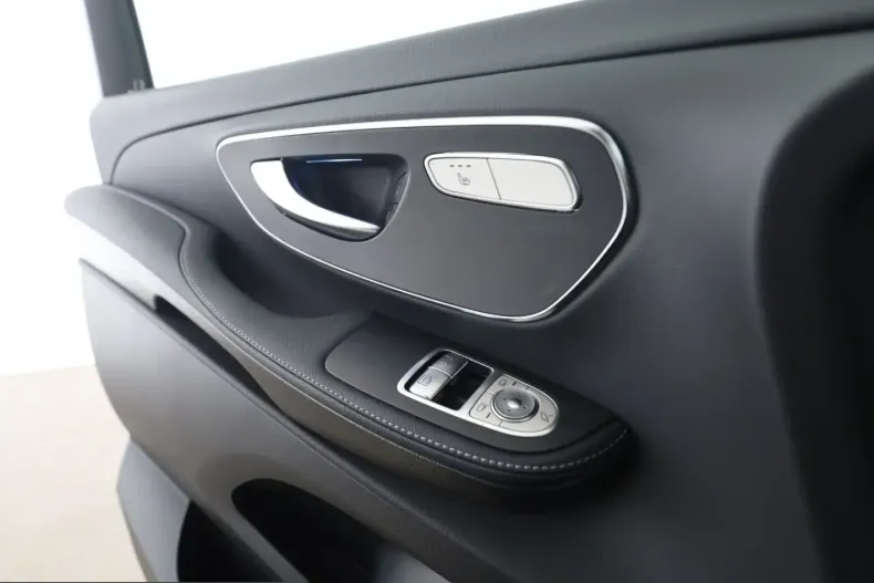 Mercedes-Benz V 300 (Clasa V) din 2025 cu 19.300 km - oferta MER210816 - foto 10