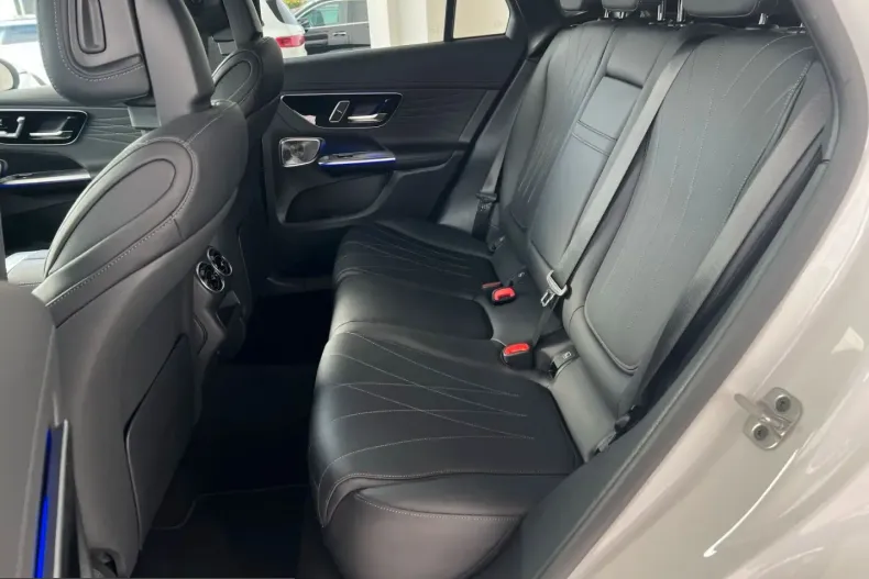 Mercedes-Benz GLC 450 (Clasa GLC) din 2025 cu 14.989 km - oferta MER210819 - foto 16