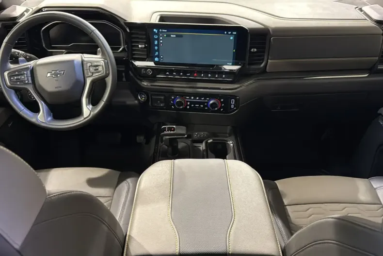 Chevrolet Silverado din 2025 cu 11.600 km - oferta CHE210823 - foto 9