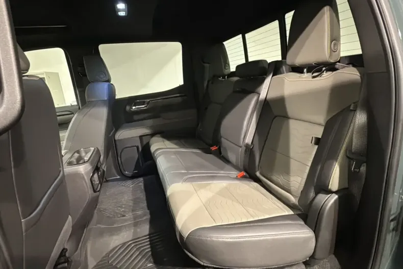 Chevrolet Silverado din 2025 cu 11.600 km - oferta CHE210823 - foto 11
