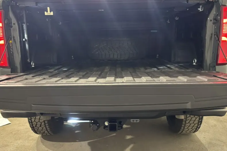 Chevrolet Silverado din 2025 cu 11.600 km - oferta CHE210823 - foto 12