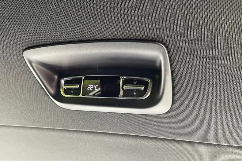 Mercedes-Benz V 300 (Clasa V) din 2025 cu 29.300 km - oferta MER210827 - foto 41