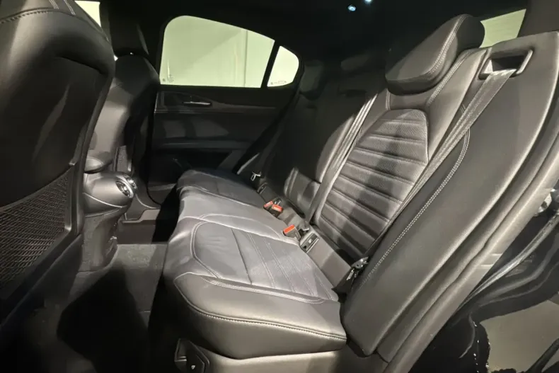 Alfa Romeo Stelvio din 2023 cu 28.100 km - oferta ALF210828 - foto 11