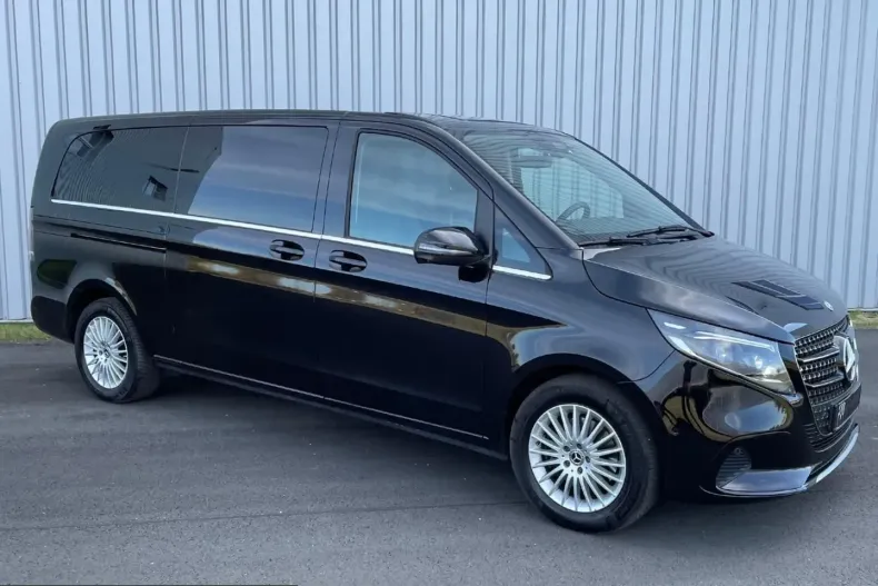 Mercedes-Benz V 300 (Clasa V) din 2024 cu 32.900 km - oferta MER210831 - foto 2