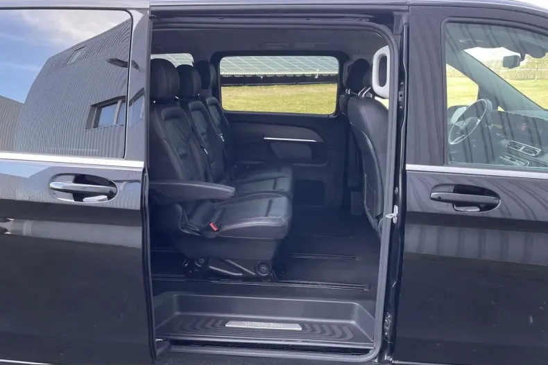 Mercedes-Benz V 300 (Clasa V) din 2024 cu 32.900 km - oferta MER210831 - foto 11