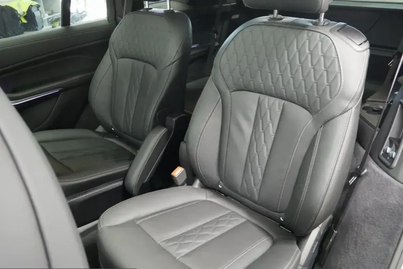 BMW X7 (Seria X) din 2025 cu 11.643 km - oferta BMW210838 - foto 9