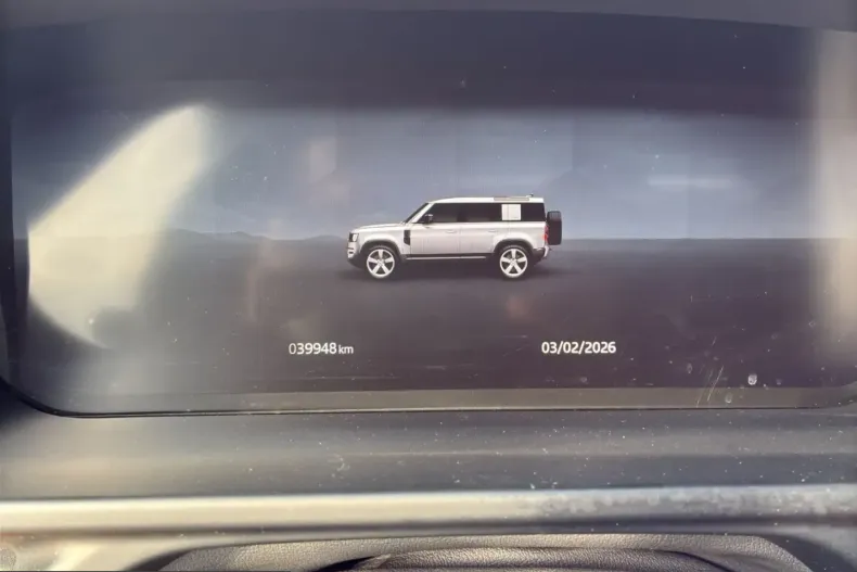 Land Rover Defender din 2024 cu 39.950 km - oferta LAN210854 - foto 19