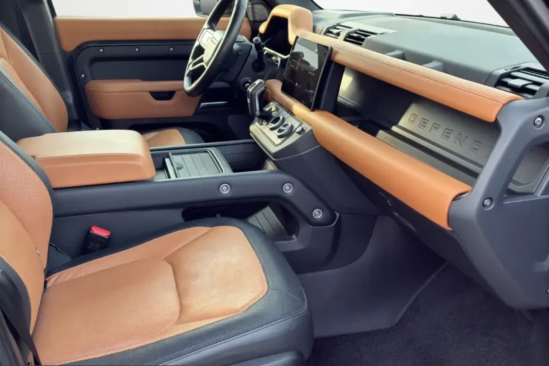 Land Rover Defender din 2024 cu 39.950 km - oferta LAN210854 - foto 22
