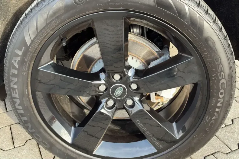 Land Rover Defender din 2024 cu 39.950 km - oferta LAN210854 - foto 27