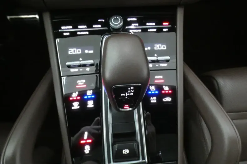 Porsche Cayenne din 2023 cu 75.000 km - oferta POR210858 - foto 18