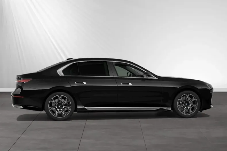 BMW 750 (Seria 7) din 2025 cu 2.700 km - oferta BMW210859 - foto 6