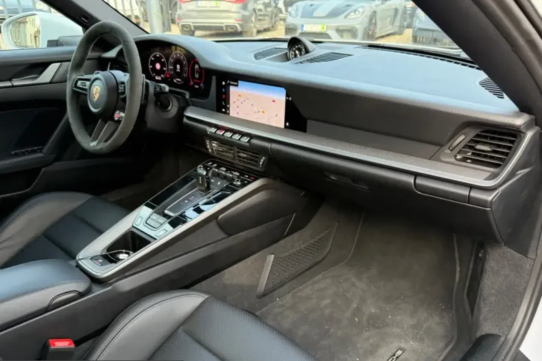 Porsche 911 din 2025 cu 8.000 km - oferta POR210865 - foto 30
