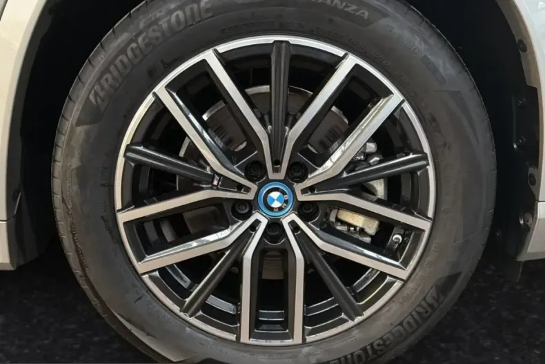 BMW X1 (Seria X) din 2024 cu 15.020 km - oferta BMW210875 - foto 5