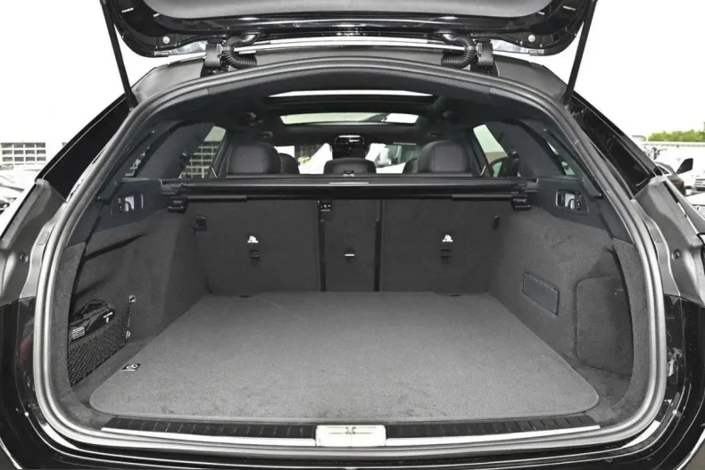 Mercedes-Benz E 450 (Clasa E) din 2025 cu 19.500 km - oferta MER210891 - foto 4