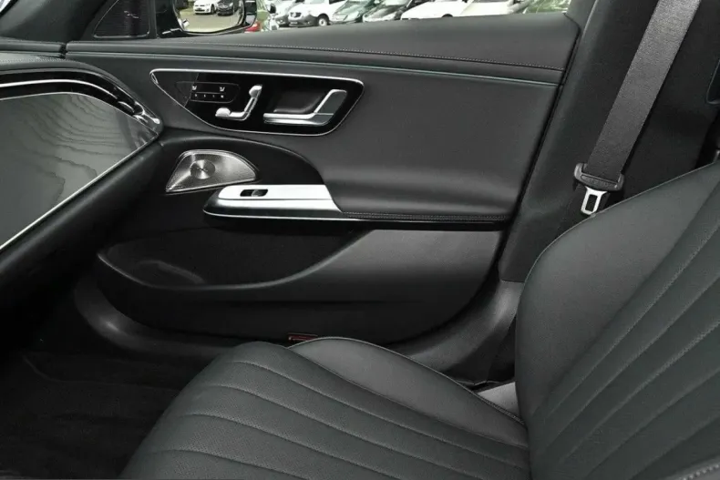 Mercedes-Benz E 450 (Clasa E) din 2025 cu 19.500 km - oferta MER210891 - foto 14