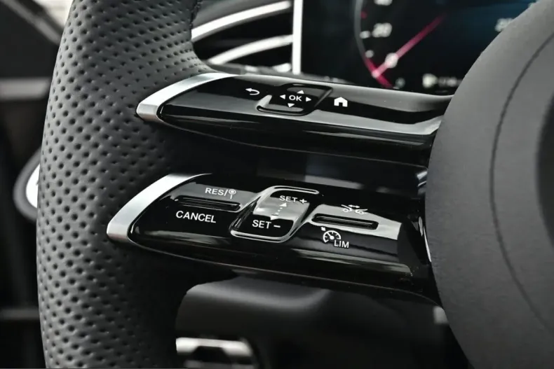 Mercedes-Benz E 450 (Clasa E) din 2025 cu 19.500 km - oferta MER210891 - foto 16