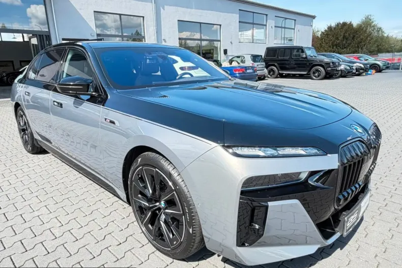 BMW M760 (Seria 7) din 2024 cu 49.896 km - oferta BMW210894 - foto 2
