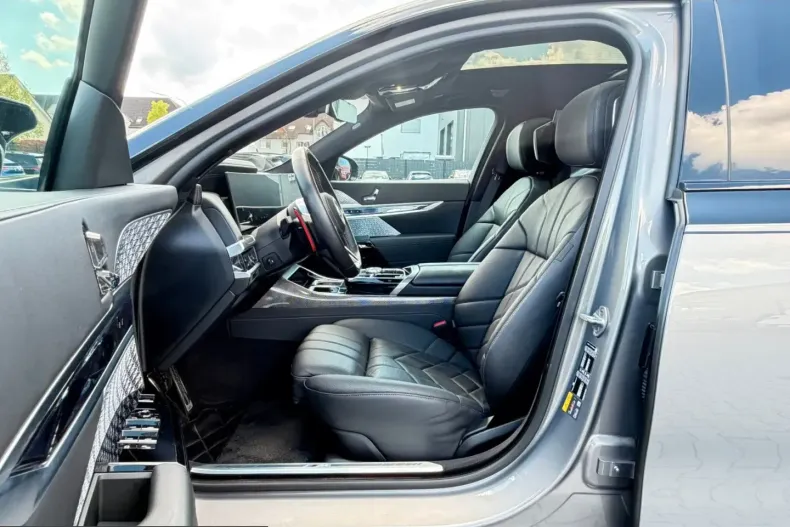 BMW M760 (Seria 7) din 2024 cu 49.896 km - oferta BMW210894 - foto 17