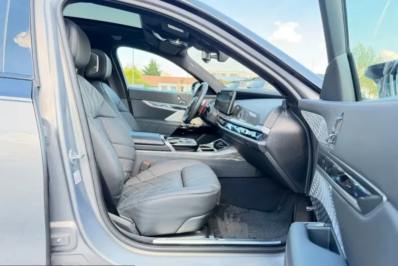 BMW M760 (Seria 7) din 2024 cu 49.896 km - oferta BMW210894 - foto 22