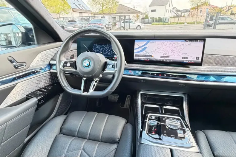 BMW M760 (Seria 7) din 2024 cu 49.896 km - oferta BMW210894 - foto 24