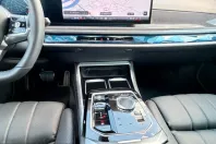 BMW M760 (Seria 7) din 2024 cu 49.896 km - oferta BMW210894 - foto 27