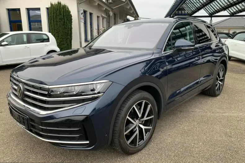 Volkswagen Touareg din 2024 cu 4.644 km - oferta VOL210896 - foto 1