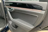 Volkswagen Touareg din 2024 cu 4.644 km - oferta VOL210896 - foto 27