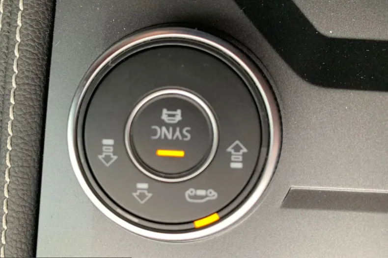 Volkswagen Touareg din 2024 cu 4.644 km - oferta VOL210896 - foto 47