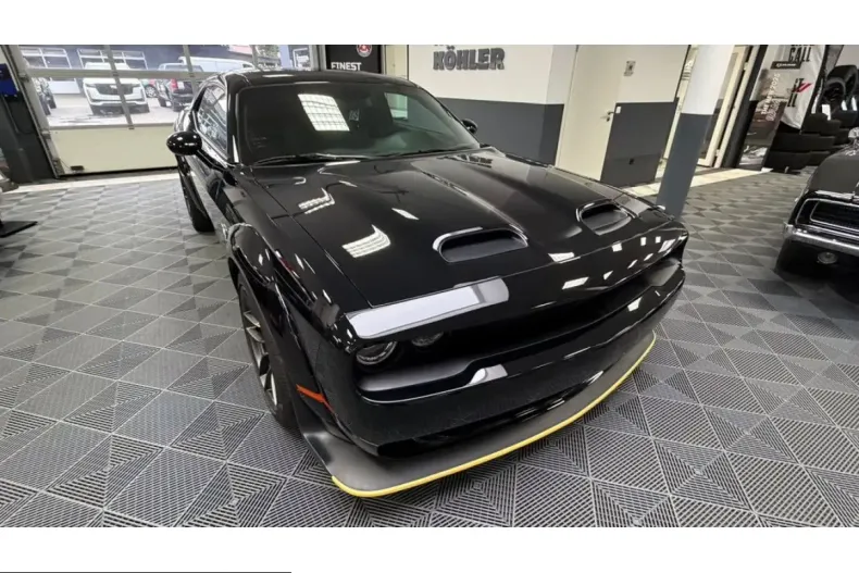 Dodge Challenger din 2023 cu 5.220 km - oferta DOD210905 - foto 2
