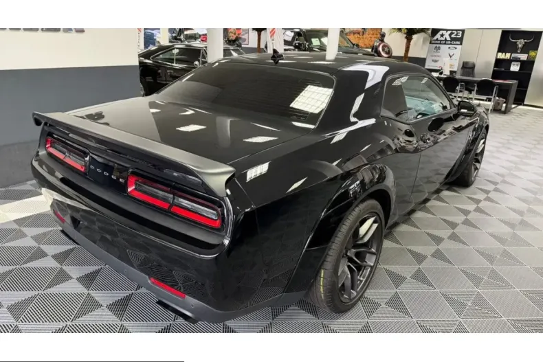 Dodge Challenger din 2023 cu 5.220 km - oferta DOD210905 - foto 3