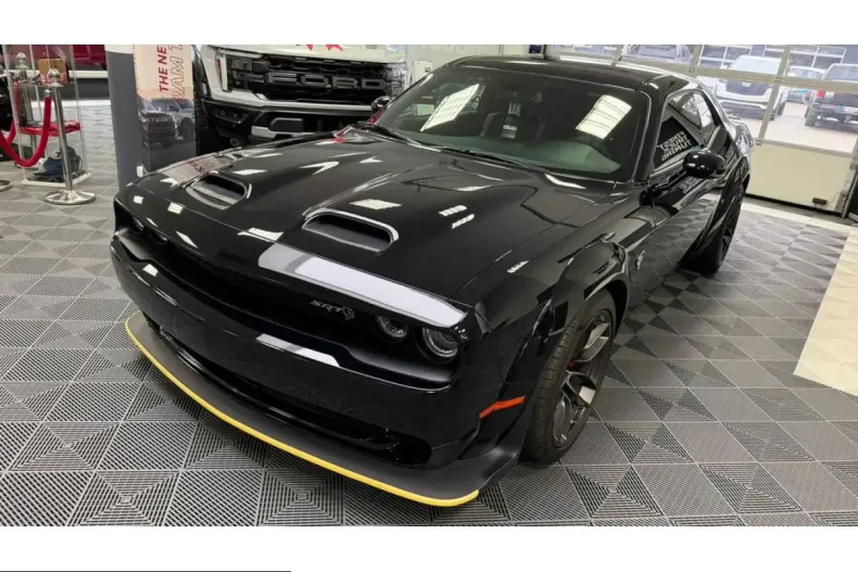 Dodge Challenger din 2023 cu 5.220 km - oferta DOD210905 - foto 4