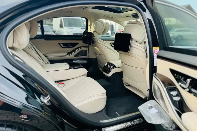 Mercedes-Benz S 450 (Clasa S) din 2024 cu 17.620 km - oferta MER210918 - foto 13