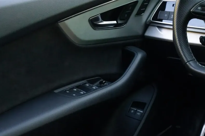 Audi Q8 din 2022 cu 51.850 km - oferta AUD210920 - foto 15
