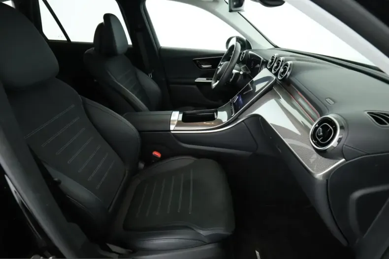 Mercedes-Benz GLC 300 (Clasa GLC) din 2022 cu 25.939 km - oferta MER210921 - foto 17