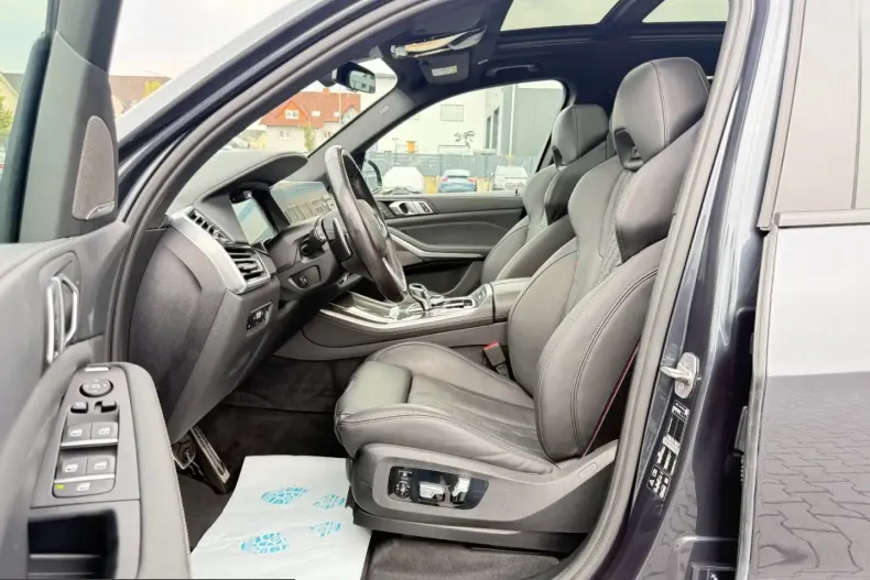 BMW X5 M50 (Seria X) din 2022 cu 31.850 km - oferta BMW210926 - foto 18