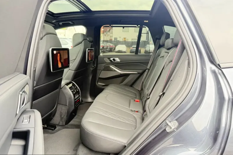 BMW X5 M50 (Seria X) din 2022 cu 31.850 km - oferta BMW210926 - foto 19