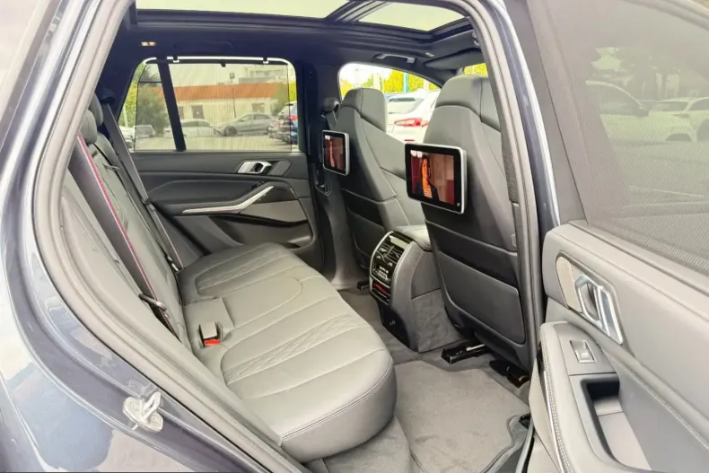 BMW X5 M50 (Seria X) din 2022 cu 31.850 km - oferta BMW210926 - foto 20