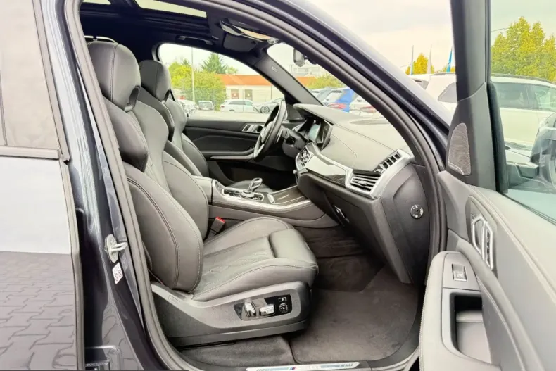 BMW X5 M50 (Seria X) din 2022 cu 31.850 km - oferta BMW210926 - foto 21