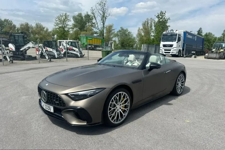 Mercedes-Benz SLR din 2023 cu 3.321 km - oferta MER210927 - foto 9