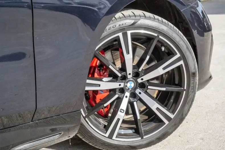 BMW 550 (Seria 5) din 2025 cu 16.200 km - oferta BMW210929 - foto 4