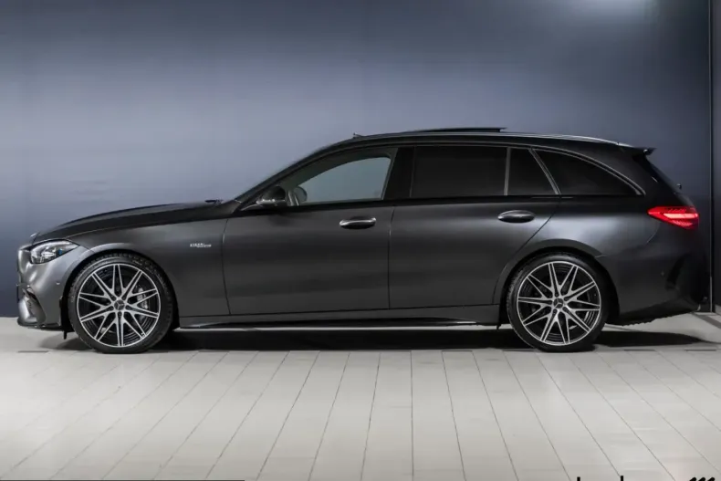 Mercedes-Benz C 43 AMG (Clasa C) din 2023 cu 21.277 km - oferta MER210932 - foto 4