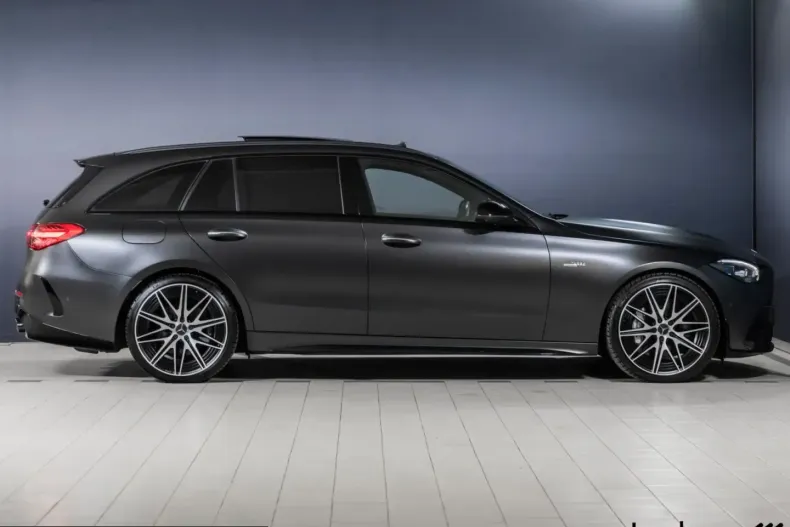 Mercedes-Benz C 43 AMG (Clasa C) din 2023 cu 21.277 km - oferta MER210932 - foto 5