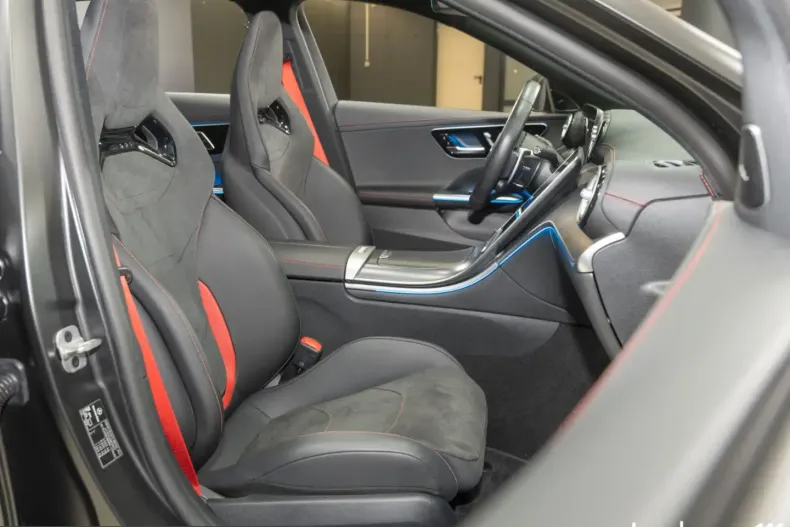 Mercedes-Benz C 43 AMG (Clasa C) din 2023 cu 21.277 km - oferta MER210932 - foto 17